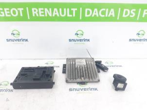 Gebruikte Computer Motormanagement Renault Clio III Estate/Grandtour (KR) 1.5 dCi 85 Prijs € 124,98 Margeregeling aangeboden door Snuverink Autodemontage