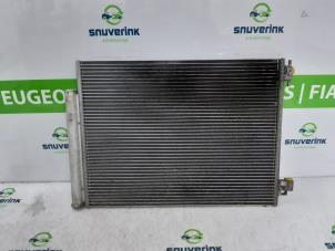 Gebruikte Airco Condensor Renault Clio IV (5R) 0.9 Energy TCE 90 12V Prijs € 29,98 Margeregeling aangeboden door Snuverink Autodemontage
