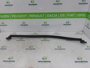Gebruikte Achterkleprubber Peugeot 3008 I (0U/HU) 1.6 VTI 16V Prijs € 30,00 Margeregeling aangeboden door Snuverink Autodemontage