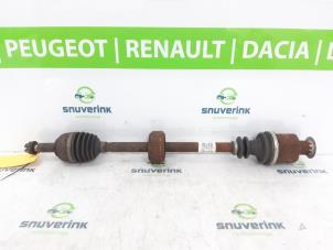 Gebruikte Steekas rechts-voor Renault Twingo II (CN) 1.2 16V Prijs € 40,00 Margeregeling aangeboden door Snuverink Autodemontage