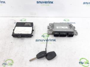 Gebruikte Computer Motormanagement Renault Twingo II (CN) 1.2 16V Prijs € 149,98 Margeregeling aangeboden door Snuverink Autodemontage