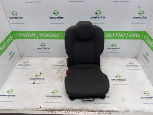 Gebruikte Achter Stoel Renault Twingo II (CN) 1.2 16V Prijs € 69,98 Margeregeling aangeboden door Snuverink Autodemontage