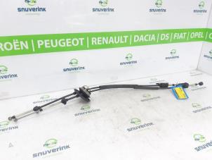 Gebruikte Schakelkabel Versnellingsbak Peugeot 208 I (CA/CC/CK/CL) 1.2 Vti 12V PureTech 82 Prijs op aanvraag aangeboden door Snuverink Autodemontage