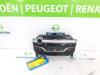 Radiobedienings paneel van een Peugeot 308 SW (L4/L9/LC/LJ/LR), 2014 / 2021 1.6 BlueHDi 120, Combi/o, 4Dr, Diesel, 1.560cc, 88kW (120pk), FWD, DV6FC; BHZ, 2014-03 / 2021-06, LCBHZ 2014