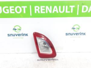 Gebruikte Achteruitrijlicht links Renault Twingo II (CN) 1.5 dCi 90 FAP Prijs op aanvraag aangeboden door Snuverink Autodemontage