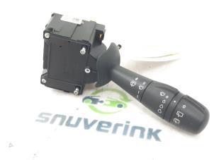 Gebruikte Ruitenwis Schakelaar Smart Forfour (453) 1.0 12V Prijs € 25,00 Margeregeling aangeboden door Snuverink Autodemontage