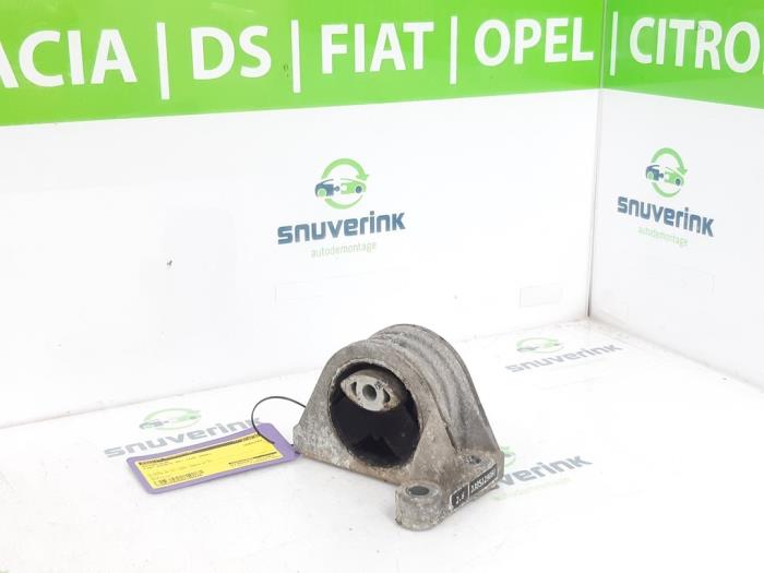 Gebruikte Motorrubber Fiat Ducato (243/244/245/247) 2.8 JTD 15 Prijs € 38,10 Inclusief btw aangeboden door Snuverink Autodemontage