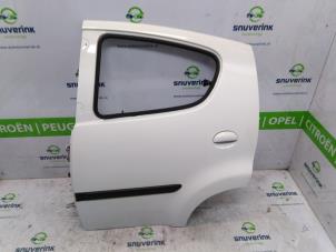 Gebruikte Portier 4Deurs links-achter Peugeot 107 1.0 12V Prijs € 180,00 Margeregeling aangeboden door Snuverink Autodemontage