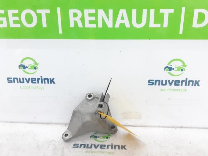 Gebruikte Dynamosteun boven Renault Clio V (RJAB) 1.0 TCe 90 12V Prijs € 42,35 Inclusief btw aangeboden door Snuverink Autodemontage