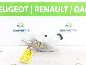 Gebruikte Hoofdremcilinder Renault Clio V (RJAB) 1.0 TCe 90 12V Prijs € 72,59 Inclusief btw aangeboden door Snuverink Autodemontage