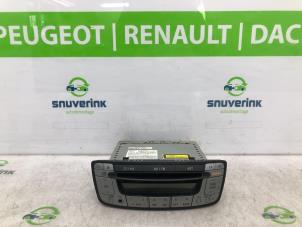 Gebruikte Radio Peugeot 107 1.0 12V Prijs € 75,00 Margeregeling aangeboden door Snuverink Autodemontage