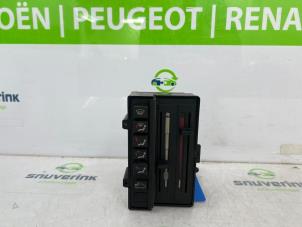 Gebruikte Chaufage Bedieningspaneel Peugeot 505 (551A) Prijs € 58,49 Margeregeling aangeboden door Snuverink Autodemontage