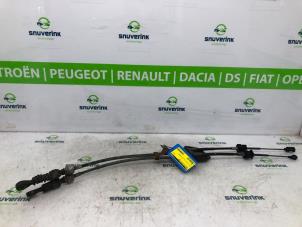 Gebruikte Schakelkabel Versnellingsbak Peugeot 107 1.0 12V Prijs € 45,00 Margeregeling aangeboden door Snuverink Autodemontage