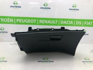 Gebruikte Dashboardkastje Citroen C4 Picasso (3D/3E) 1.2 12V PureTech 130 Prijs € 55,00 Margeregeling aangeboden door Snuverink Autodemontage