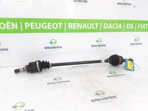 Gebruikte Aandrijfas rechts-voor Peugeot 108 1.0 12V Prijs € 75,00 Margeregeling aangeboden door Snuverink Autodemontage