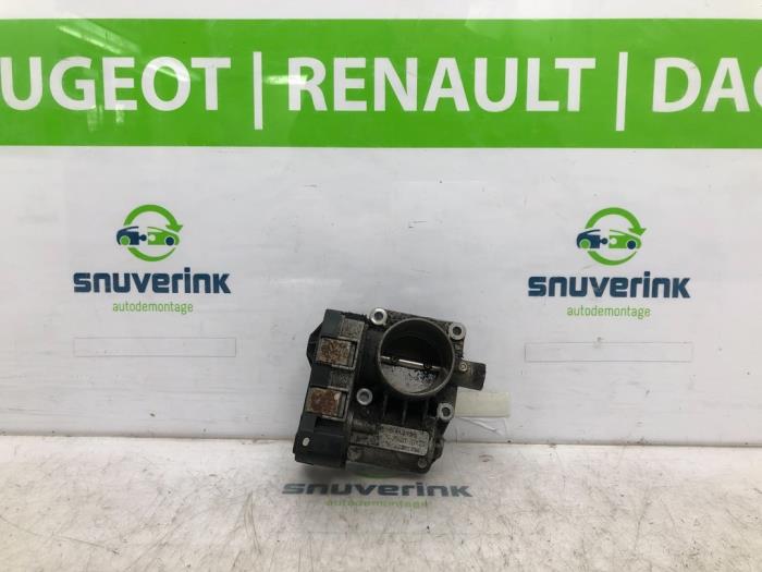 Gebruikte Gasklephuis Fiat Grande Punto (199) 1.4 Prijs € 31,50 Margeregeling aangeboden door Snuverink Autodemontage