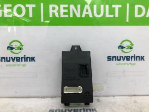 Gebruikte Deur module Renault Twingo (C06) 1.2 Prijs op aanvraag aangeboden door Snuverink Autodemontage