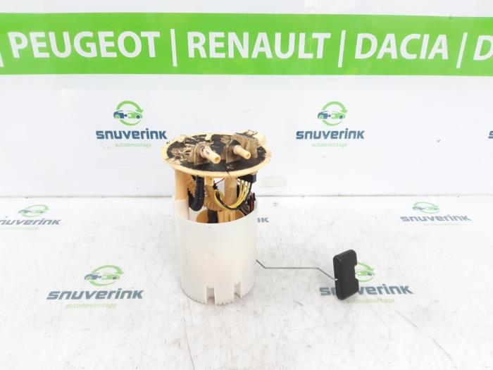 Gebruikte Tank element Pomp Renault Megane IV Estate (RFBK) 1.5 Energy dCi 110 Prijs € 95,00 Margeregeling aangeboden door Snuverink Autodemontage