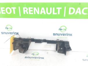 Gebruikte Bumpersteun links-achter Renault Megane IV Estate (RFBK) 1.5 Energy dCi 110 Prijs € 25,00 Margeregeling aangeboden door Snuverink Autodemontage