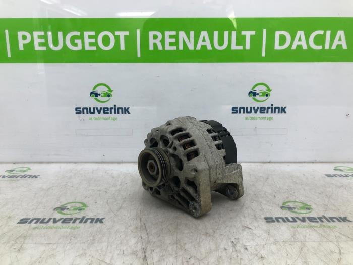 Gebruikte Dynamo Renault Twingo (C06) 1.2 Prijs € 34,98 Margeregeling aangeboden door Snuverink Autodemontage