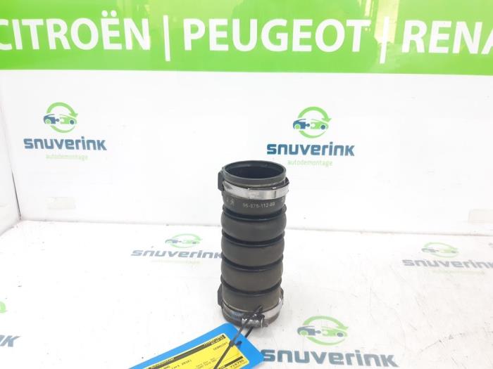 Gebruikte Intercooler Slang Peugeot 3008 I (0U/HU) 1.6 16V THP 155 Prijs € 25,50 Margeregeling aangeboden door Snuverink Autodemontage