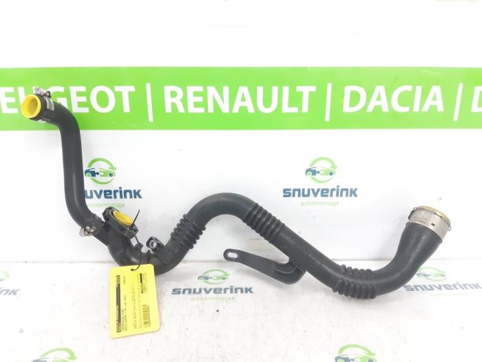 Gebruikte Intercooler Slang Dacia Duster (HS) 1.2 TCE 16V Prijs € 25,48 Margeregeling aangeboden door Snuverink Autodemontage