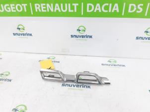 Gebruikte Sierstrip Dacia Duster (HS) 1.2 TCE 16V Prijs op aanvraag aangeboden door Snuverink Autodemontage
