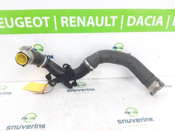 Gebruikte Intercooler Slang Dacia Duster (HS) 1.2 TCE 16V Prijs € 64,59 Margeregeling aangeboden door Snuverink Autodemontage