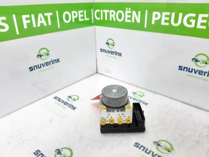 Gebruikte ABS Pomp DS Automobiles DS 3/Crossback (UC/UJ/UR) 1.2 12V PureTech 130 Prijs € 292,49 Margeregeling aangeboden door Snuverink Autodemontage