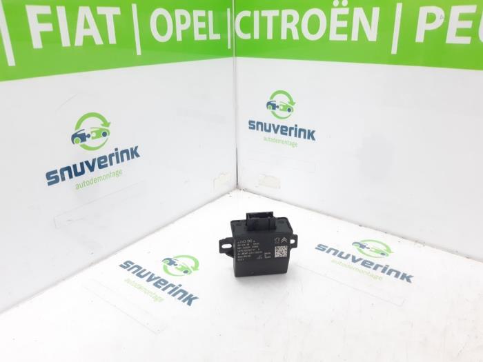 Gebruikte Computer Verlichting DS Automobiles DS 3/Crossback (UC/UJ/UR) 1.2 12V PureTech 130 Prijs € 74,98 Margeregeling aangeboden door Snuverink Autodemontage