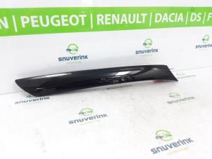 Gebruikte Sierlijst DS Automobiles DS 3/Crossback (UC/UJ/UR) 1.2 12V PureTech 130 Prijs € 64,99 Margeregeling aangeboden door Snuverink Autodemontage