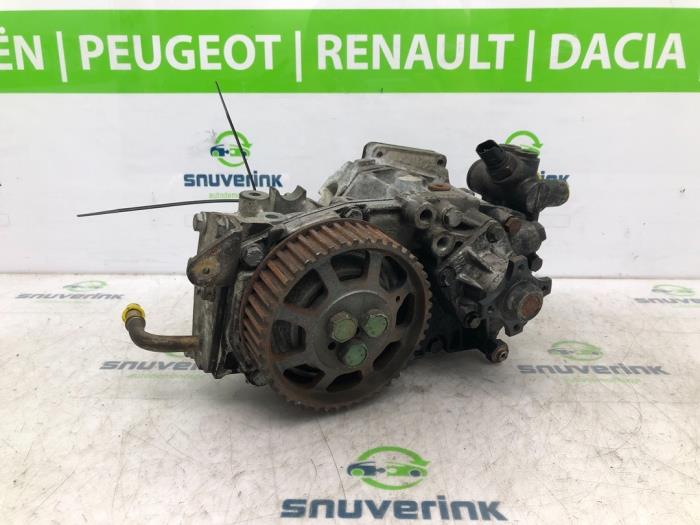 Gebruikte Oliepomp Opel Arena 2.5 D Prijs € 180,00 Margeregeling aangeboden door Snuverink Autodemontage