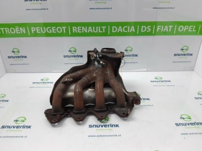 Gebruikte Spruitstuk Uitlaat Renault Kangoo/Grand Kangoo (KW) 1.6 16V Prijs € 34,99 Margeregeling aangeboden door Snuverink Autodemontage