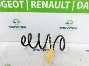 Gebruikte Schroefveer achter Renault Clio V (RJAB) 1.0 TCe 90 12V Prijs € 30,00 Margeregeling aangeboden door Snuverink Autodemontage