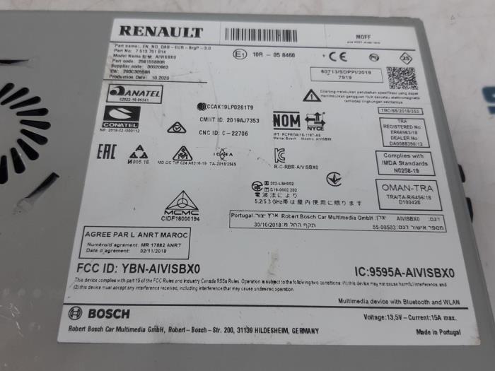 Radio van een Renault Clio V (RJAB) 1.0 TCe 90 12V 2022