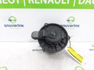 Gebruikte Kachel Ventilatiemotor Kia Stonic (YB) 1.0i T-GDi 12V Eco-Dynamics+ Prijs € 50,00 Margeregeling aangeboden door Snuverink Autodemontage