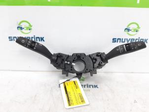 Gebruikte Combischakelaar Stuurkolom Kia Stonic (YB) 1.0i T-GDi 12V Eco-Dynamics+ Prijs € 89,99 Margeregeling aangeboden door Snuverink Autodemontage