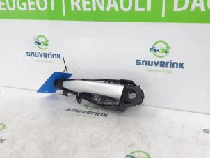 Gebruikte Greep achterdeur Bus-Bestel Peugeot Expert (V1/VA/VB/VE/VF/VT/VY) 2.0 Blue HDi 120 16V Prijs € 38,12 Inclusief btw aangeboden door Snuverink Autodemontage