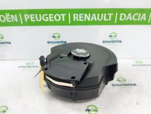 Gebruikte Subwoofer Renault Kadjar (RFEH) 1.3 TCE 140 FAP 16V Prijs € 80,00 Margeregeling aangeboden door Snuverink Autodemontage