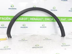 Gebruikte Sierstrip Renault Kadjar (RFEH) 1.3 TCE 140 FAP 16V Prijs € 45,00 Margeregeling aangeboden door Snuverink Autodemontage