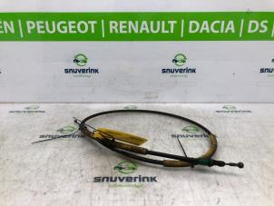 Gebruikte Handrem Kabel Renault Trafic New (FL) 2.0 dCi 16V 115 Prijs € 24,20 Inclusief btw aangeboden door Snuverink Autodemontage