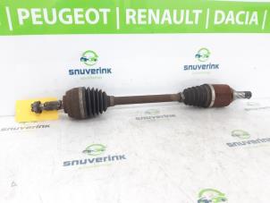 Gebruikte Steekas links-voor Renault Megane III Berline (BZ) 1.4 16V TCe 130 Prijs € 175,00 Margeregeling aangeboden door Snuverink Autodemontage
