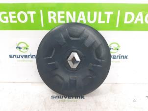Gebruikte Naafkapje Renault Master IV (FV) 2.3 dCi 145 16V FWD Prijs op aanvraag aangeboden door Snuverink Autodemontage