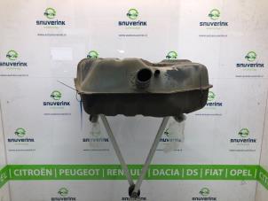 Gebruikte Brandstoftank Peugeot Boxer (230L) 2.5D 320L 12V Prijs € 90,31 Margeregeling aangeboden door Snuverink Autodemontage