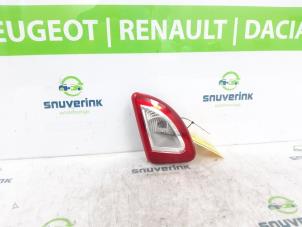 Gebruikte Achterlicht links Renault Twingo II (CN) 1.5 dCi 75 FAP Prijs € 20,00 Margeregeling aangeboden door Snuverink Autodemontage