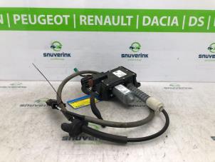 Gebruikte Handrem motor Peugeot 3008 I (0U/HU) 1.6 VTI 16V Prijs € 166,50 Margeregeling aangeboden door Snuverink Autodemontage