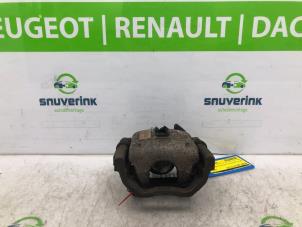 Gebruikte Remklauw (Tang) rechts-voor Peugeot 3008 I (0U/HU) 1.6 VTI 16V Prijs € 44,99 Margeregeling aangeboden door Snuverink Autodemontage