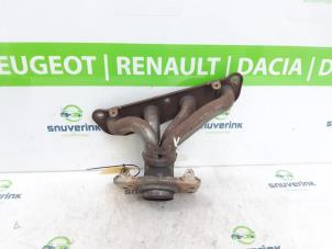 Gebruikte Spruitstuk Uitlaat Renault Scénic III (JZ) 2.0 16V CVT Prijs op aanvraag aangeboden door Snuverink Autodemontage