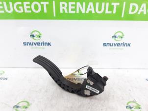 Gebruikte Gaspedaal Renault Scénic III (JZ) 2.0 16V CVT Prijs € 35,00 Margeregeling aangeboden door Snuverink Autodemontage