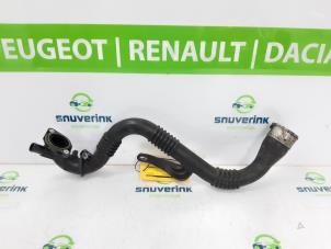 Gebruikte Intercooler Slang Renault Clio IV (5R) 0.9 Energy TCE 90 12V Prijs € 29,98 Margeregeling aangeboden door Snuverink Autodemontage